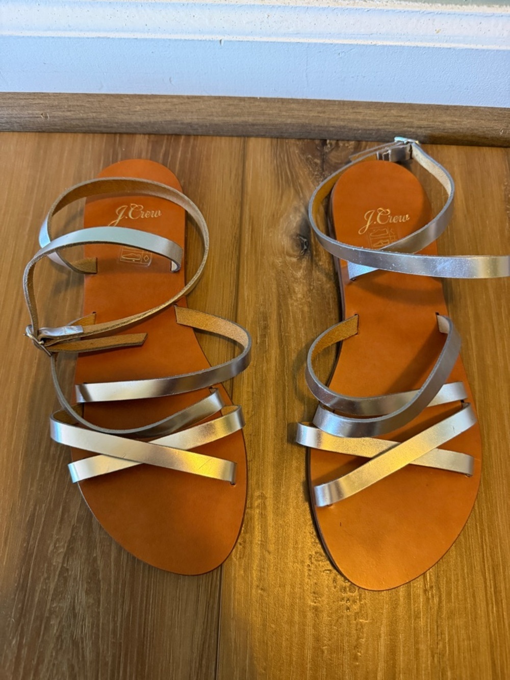 J.Crew "Marin" Made in Italy Silver Leather Cross strap Sandals. Size 8